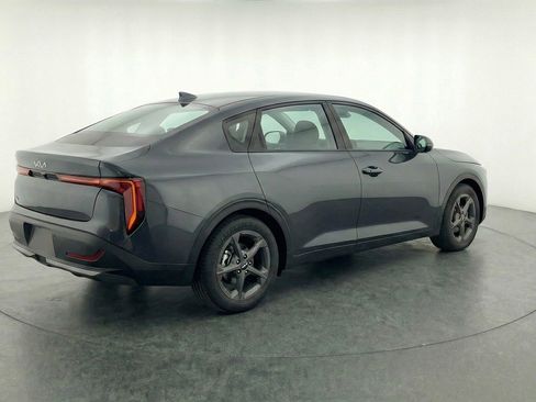Used 2025 Kia K4 FWD image 7
