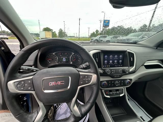 Used 2024 GMC Terrain SLT AWD/4WD image 7