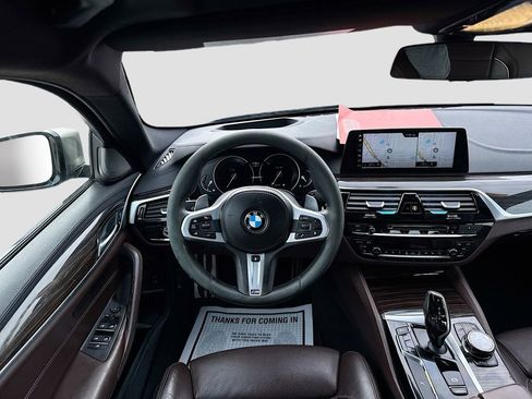 Used 2018 BMW M550i xDrive image 26