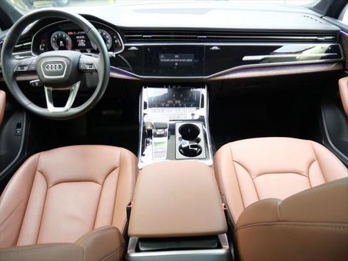 Certified 2025 Audi Q7 2.0T Premium Plus AWD/4WD image 33