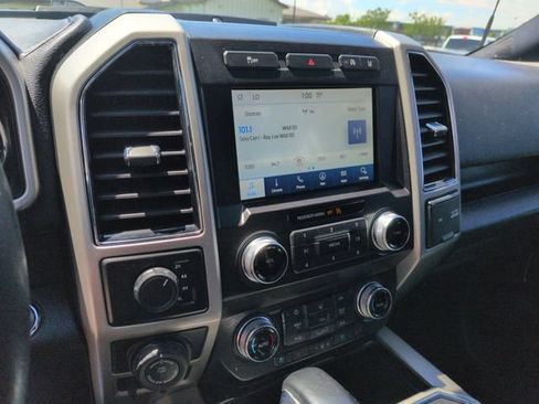 Used 2020 Ford F150 Lariat w/ Equipment Group 502A Luxury AWD/4WD image 16