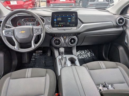 Used 2025 Chevrolet Blazer LT image 23