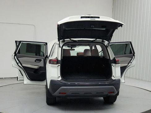 Used 2023 Nissan Rogue SV FWD image 14
