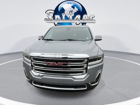 Used 2023 GMC Acadia SLT w/ Preferred Package image 3