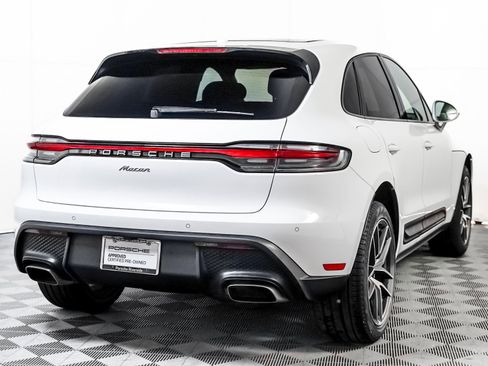 Certified 2024 Porsche Macan image 10
