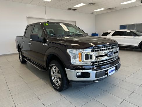 Used 2018 Ford F150 XLT w/ Equipment Group 302A Luxury AWD/4WD image 4