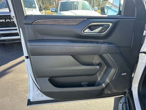 Certified 2023 Chevrolet Suburban Premier image 21