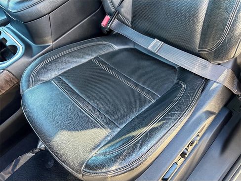 Used 2022 GMC Sierra 2500 Denali w/ Denali Ultimate Package image 20