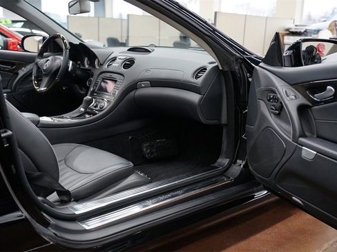 Used 2012 Mercedes-Benz SL 550 image 26