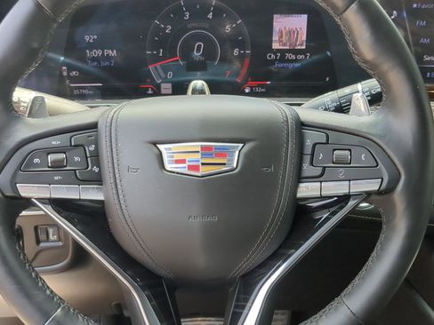 Used 2023 Cadillac Escalade ESV V w/ LPO, ONYX Package AWD/4WD image 12