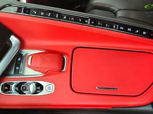Used 2023 Chevrolet Corvette Stingray Premium Cpe w/ Z51 Performance Package RWD image 41