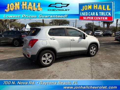 Used 2020 Chevrolet Trax LS w/ Tint and Cruise Package image 8
