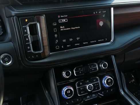 Used 2024 GMC Yukon Denali Ultimate AWD/4WD image 20
