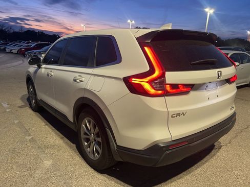 Used 2025 Honda CR-V EX-L image 6