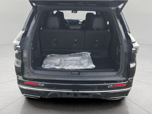 Certified 2025 Buick Enclave Avenir w/ Super Cruise Package image 14
