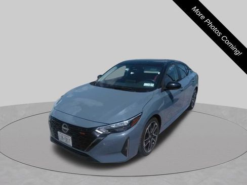 Used 2025 Nissan Sentra SR FWD image 6