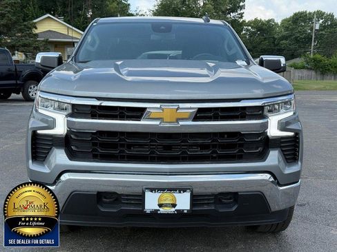 Used 2023 Chevrolet Silverado 1500 LT image 2