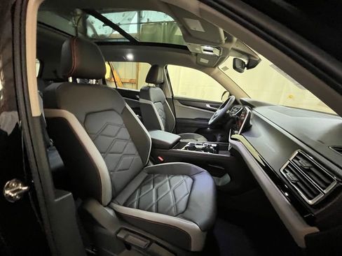 New 2026 Volkswagen Atlas Peak Edition AWD/4WD image 12