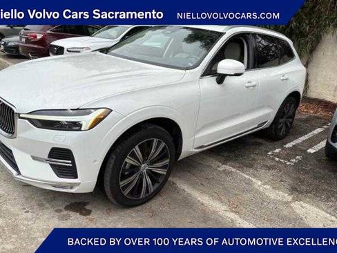 Used 2023 Volvo XC60 B5 Plus image 1