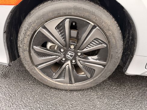 Used 2019 Honda Civic EX-L image 6