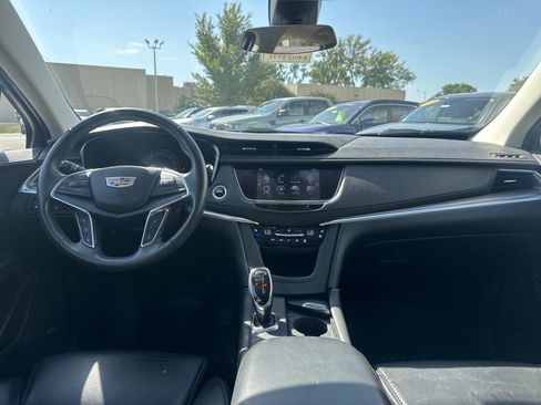 Used 2017 Cadillac XT5 Premium Luxury FWD image 18