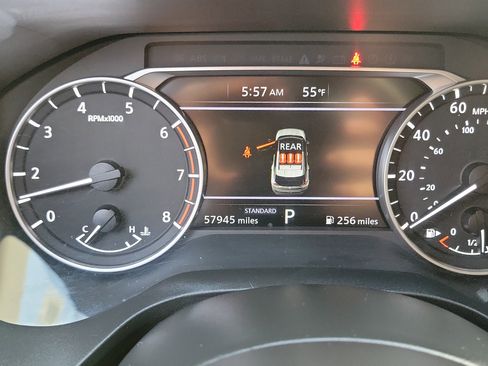 Used 2023 Nissan Rogue SV image 10