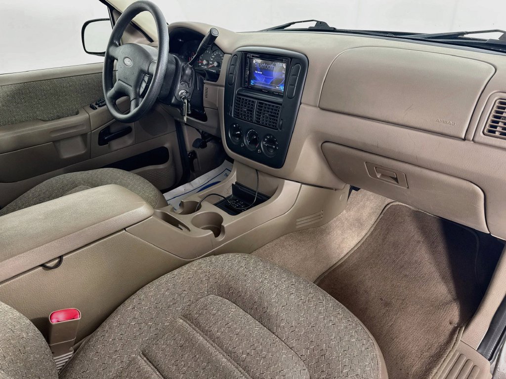 Used 2004 Ford Explorer XLS RWD image 32