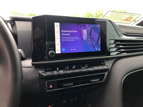 Certified 2025 Toyota Camry SE image 14