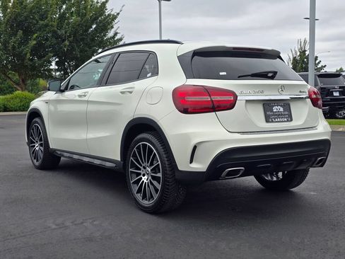 Used 2018 Mercedes-Benz GLA 250 4MATIC image 4