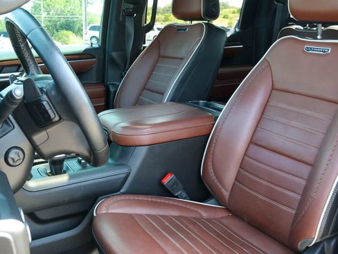 Used 2023 GMC Sierra 1500 Denali Ultimate AWD/4WD image 17