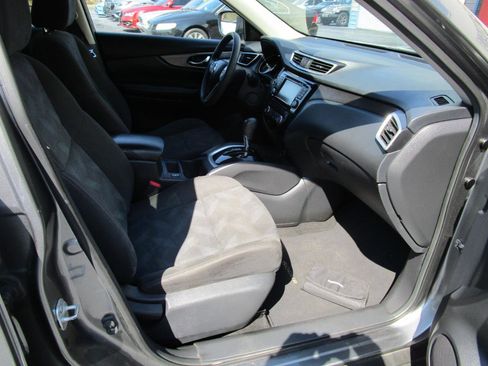 Used 2017 Nissan Rogue SL w/ SL Premium Package image 29