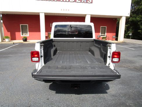 Used 2020 Jeep Gladiator Overland w/ Cold Weather Group image 26