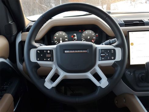 New 2026 Land Rover Defender 130 X-Dynamic SE image 29