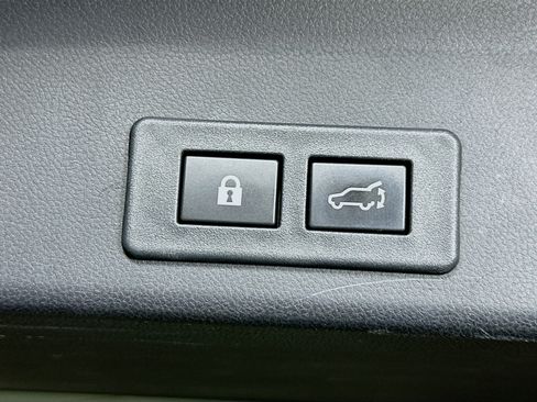 Used 2023 Subaru Ascent Limited AWD/4WD image 30