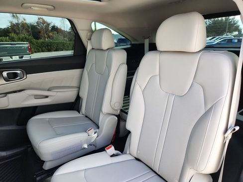 Used 2023 Kia Sorento SX image 15