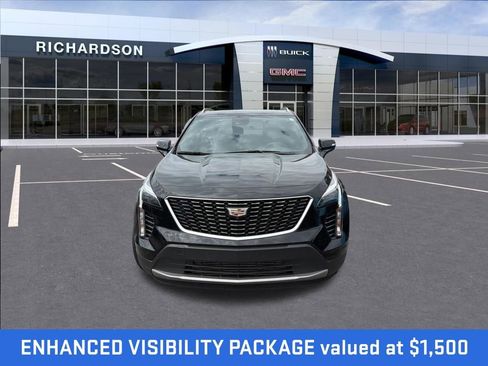 Used 2022 Cadillac XT4 Premium Luxury w/ Enhanced Visibility Package AWD/4WD image 3