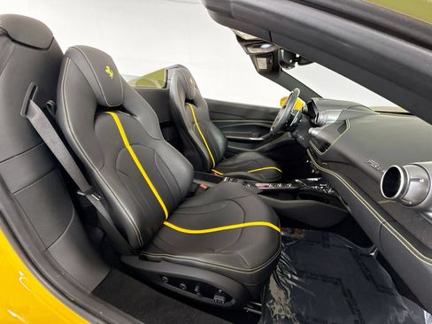 Certified 2022 Ferrari F8 Tributo RWD image 21