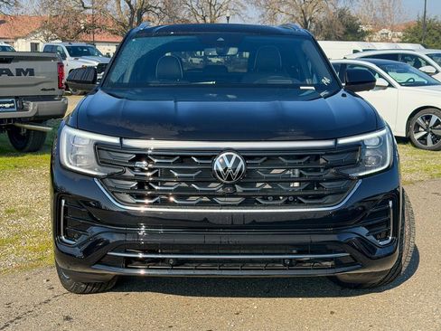 New 2026 Volkswagen Atlas Cross Sport SEL Premium R-Line AWD/4WD image 4