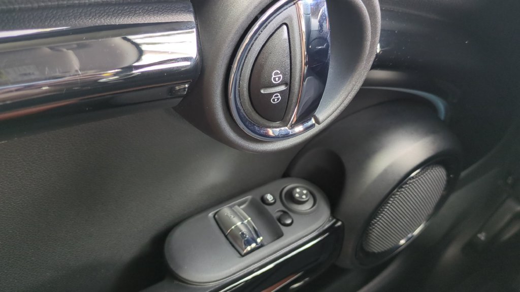 Used 2024 MINI Cooper S FWD image 19