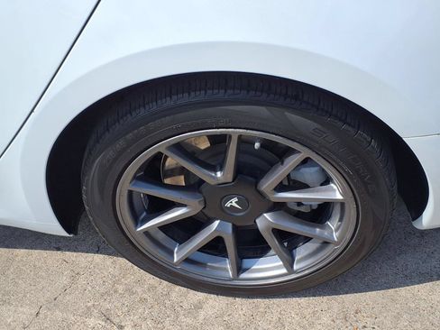 Used 2021 Tesla Model 3 Long Range AWD/4WD image 10