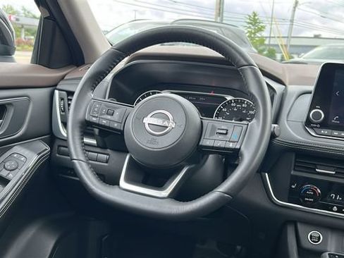 Certified 2023 Nissan Rogue SV w/ SV Premium B Package AWD/4WD image 24