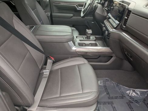 Used 2023 Chevrolet Silverado 1500 LTZ AWD/4WD image 25
