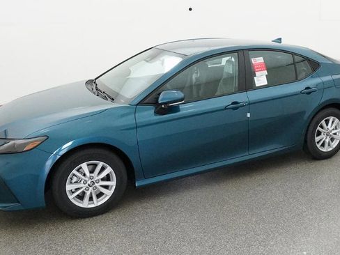 New 2026 Toyota Camry LE image 5