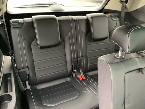 Used 2021 Volkswagen Atlas SEL Premium w/ MDO Package (Bench Seat) image 28