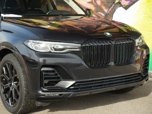 Used 2020 BMW X7 xDrive40i w/ Luxury Seating Package image 2