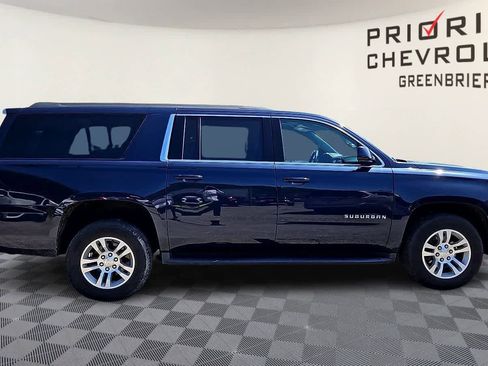 Used 2019 Chevrolet Suburban LS RWD image 9