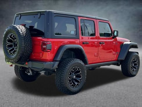 Used 2024 Jeep Wrangler Unlimited Rubicon AWD/4WD image 5