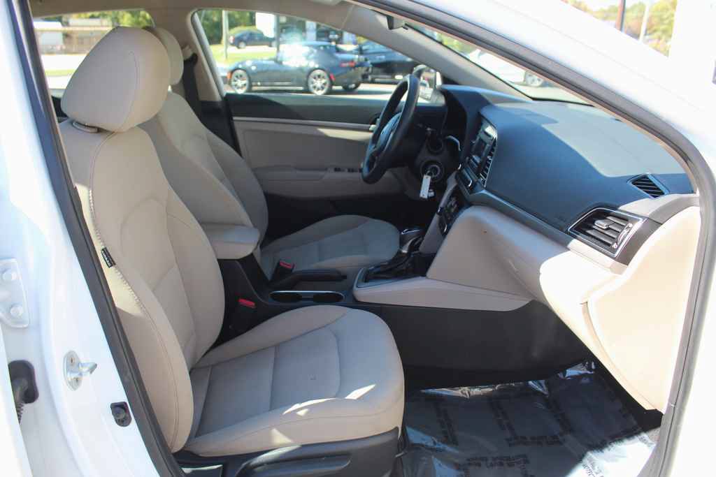 Used 2018 Hyundai Elantra SE FWD image 26