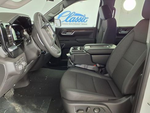 New 2026 GMC Sierra 1500 SLE w/ X31 Off-Road Package AWD/4WD image 8