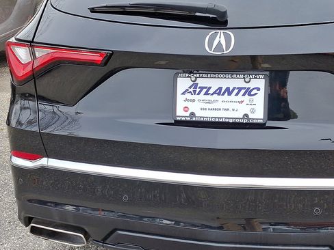 Used 2022 Acura MDX SH-AWD w/ Technology Package image 16